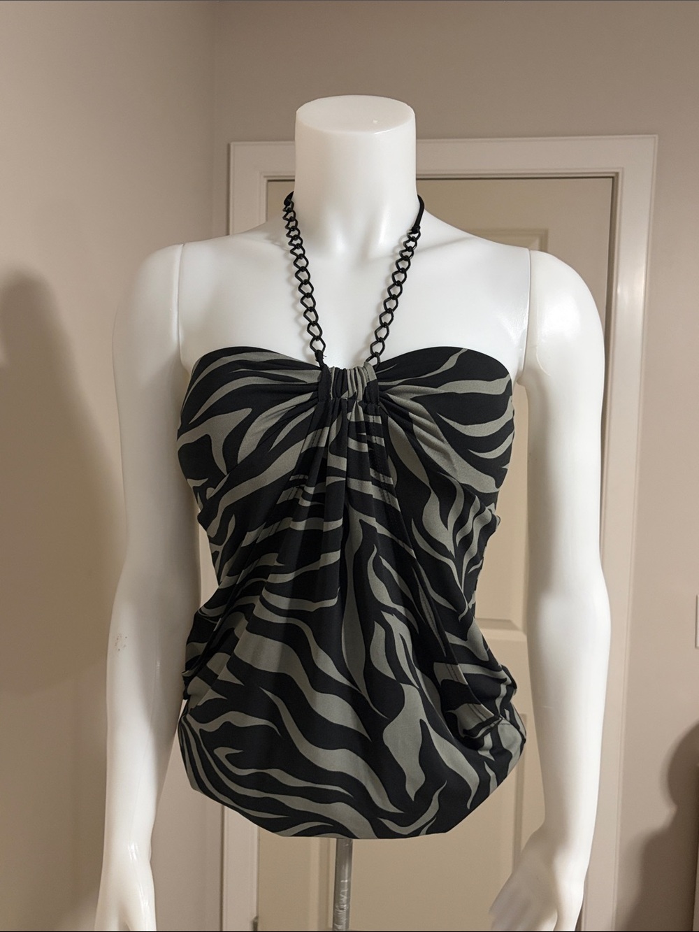 Trendy-land Zebra-Print Chain Halter Top